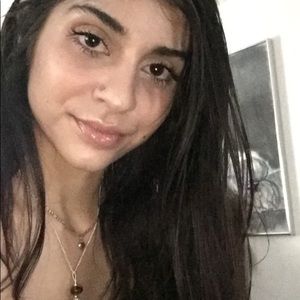 Meet your Posher, Krystal